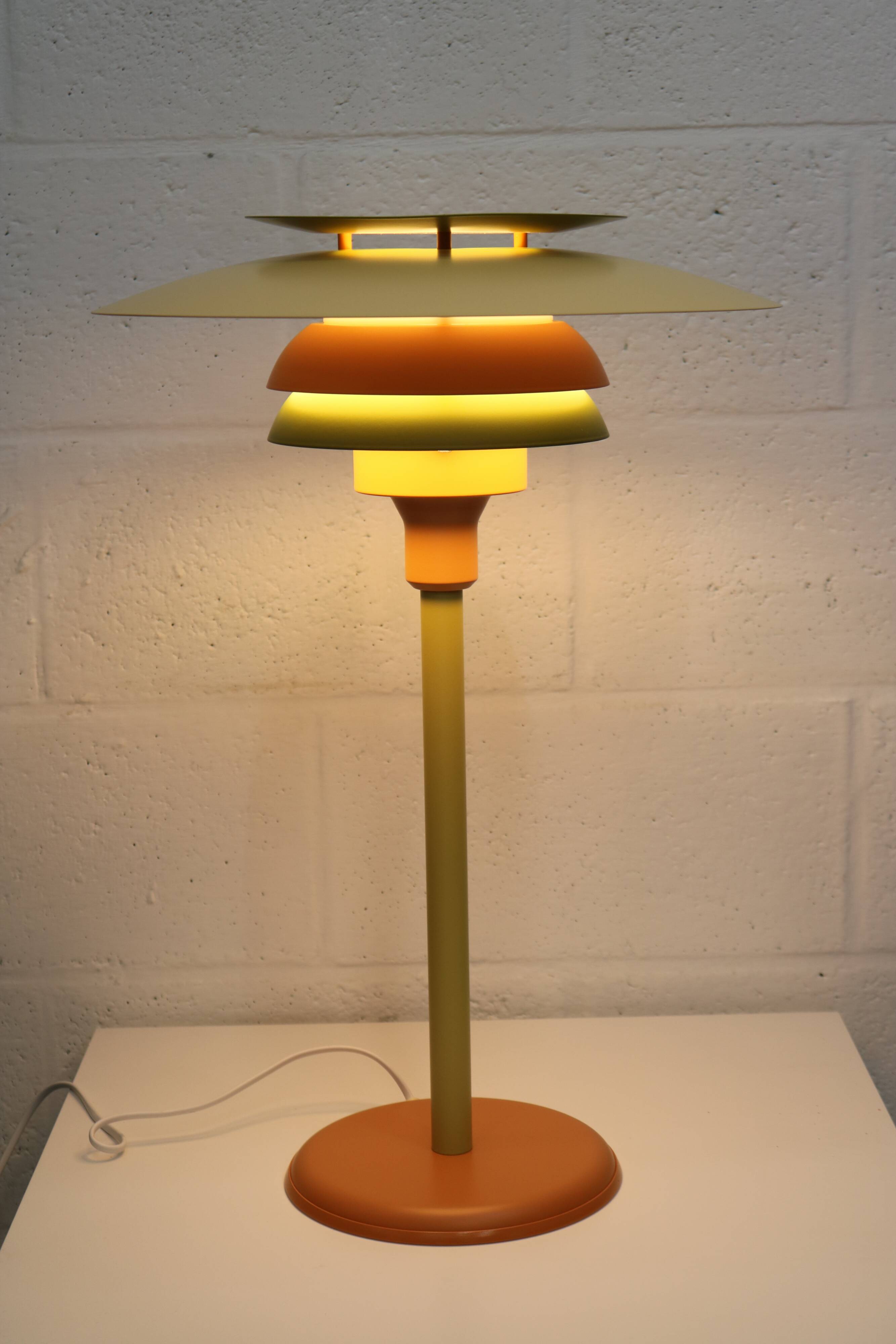 Lampe de bureau danoise unique en rose et vert par Lyskaer - Modèle 2252 -