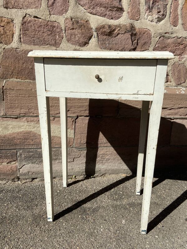 Table d'appoint en sapin vintage shabby chic