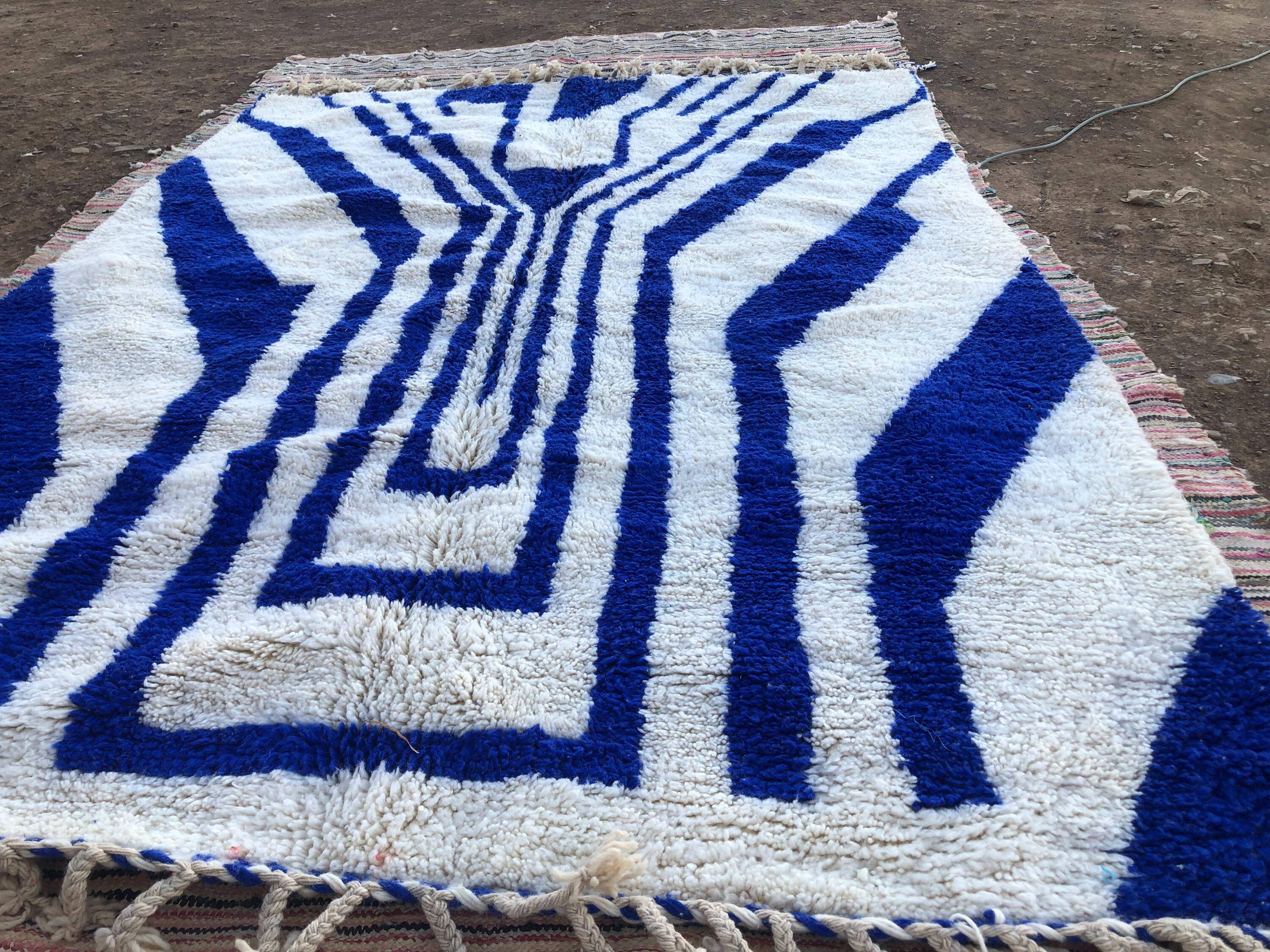 Large handmade Berber rug 3 x 2 m