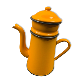 Cafetière émaillée