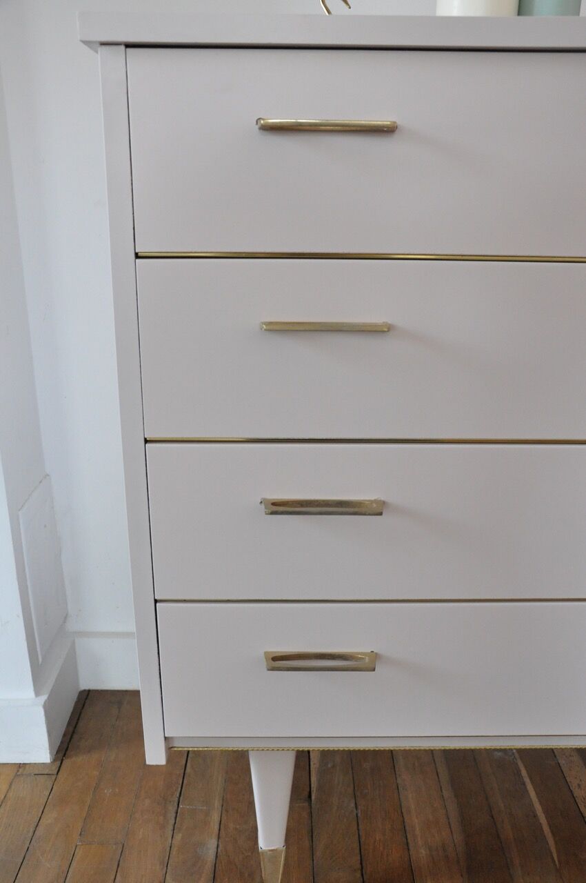 Dresser nude and gold