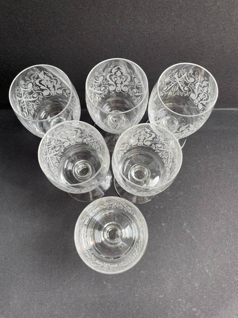 6 engraved crystal glasses