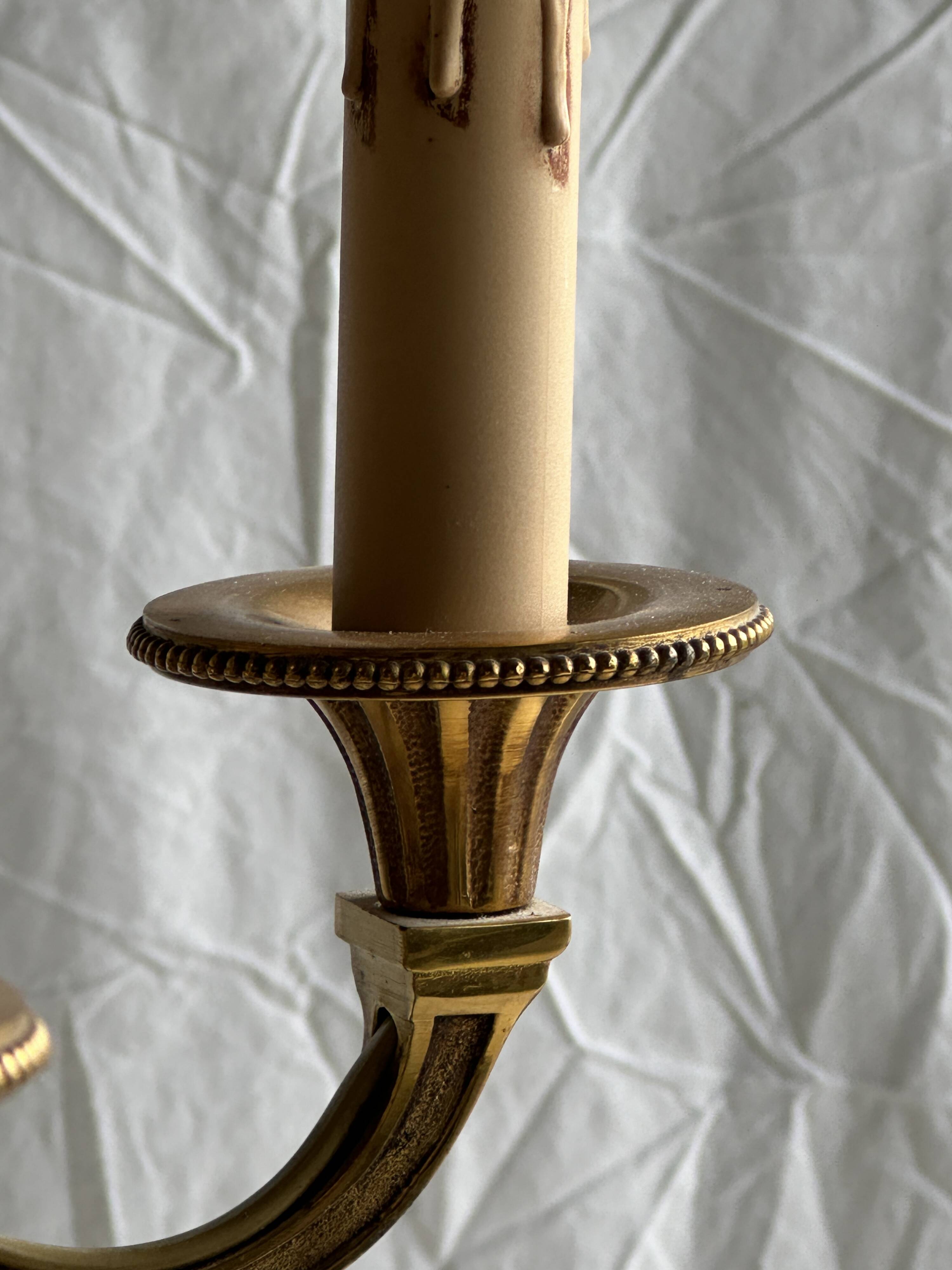 Classic 5-light gold chandelier