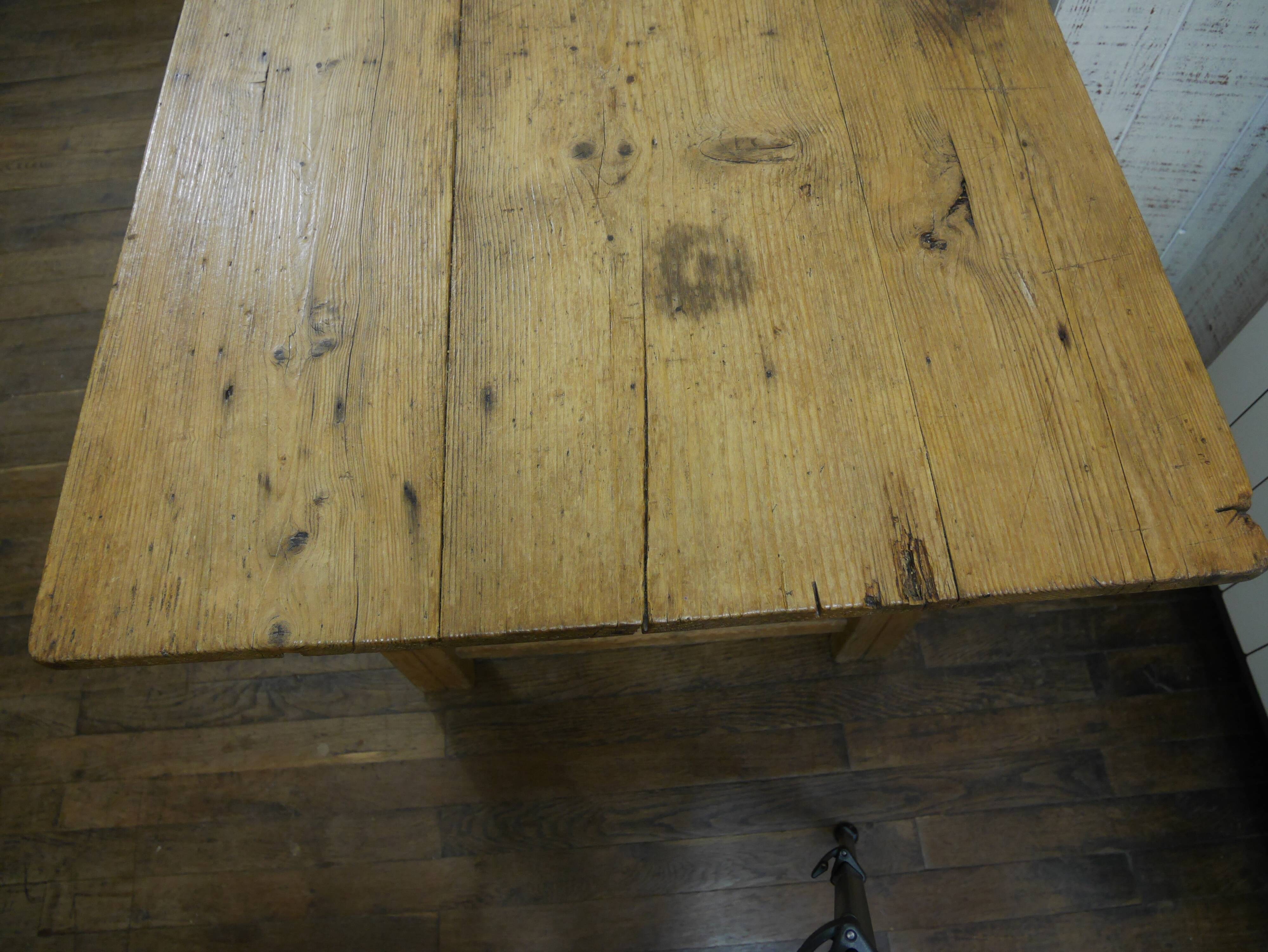 Table ferme en sapin