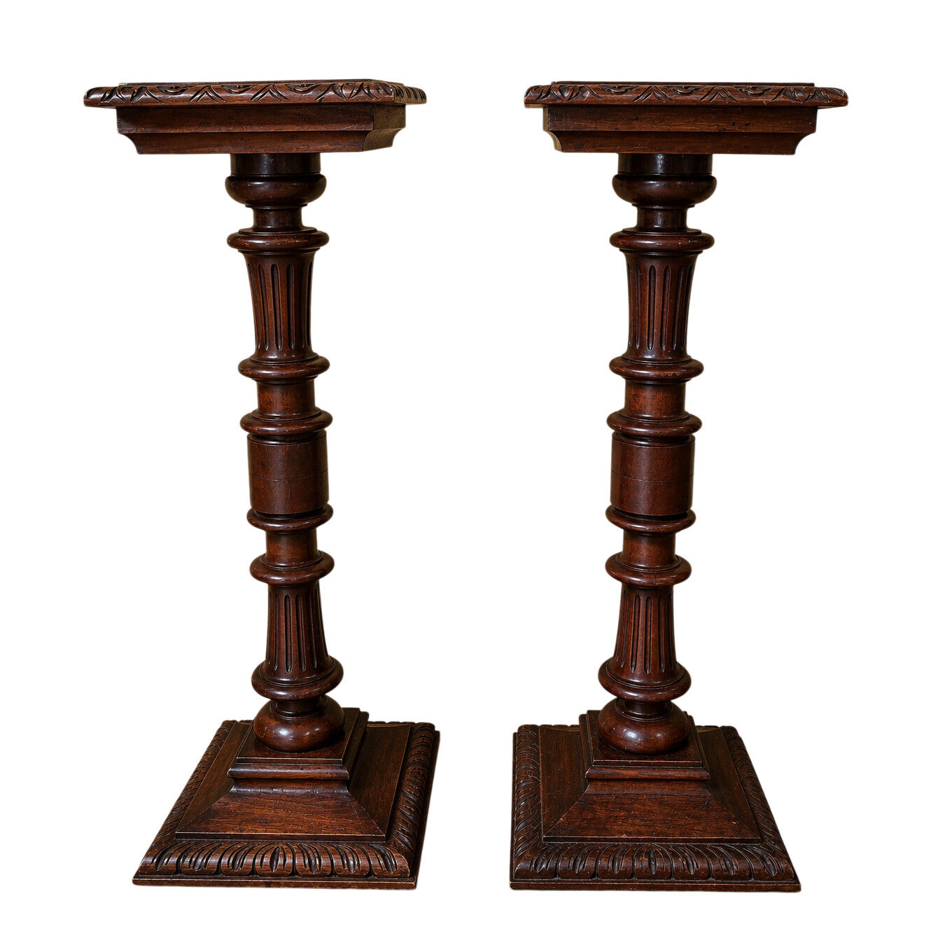 Pair of Renaissance-style stools in walnut - 19th century.
