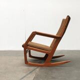Mid-century model 100 rocking chair in Danish teak by Søren Georg Jensen for Kubus Møbler, 1960s.