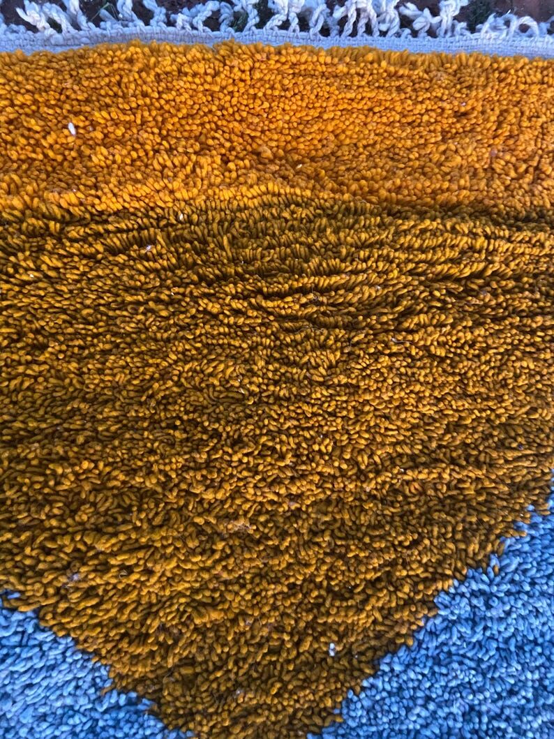 Handmade Moroccan Rug 250cm x 150cm