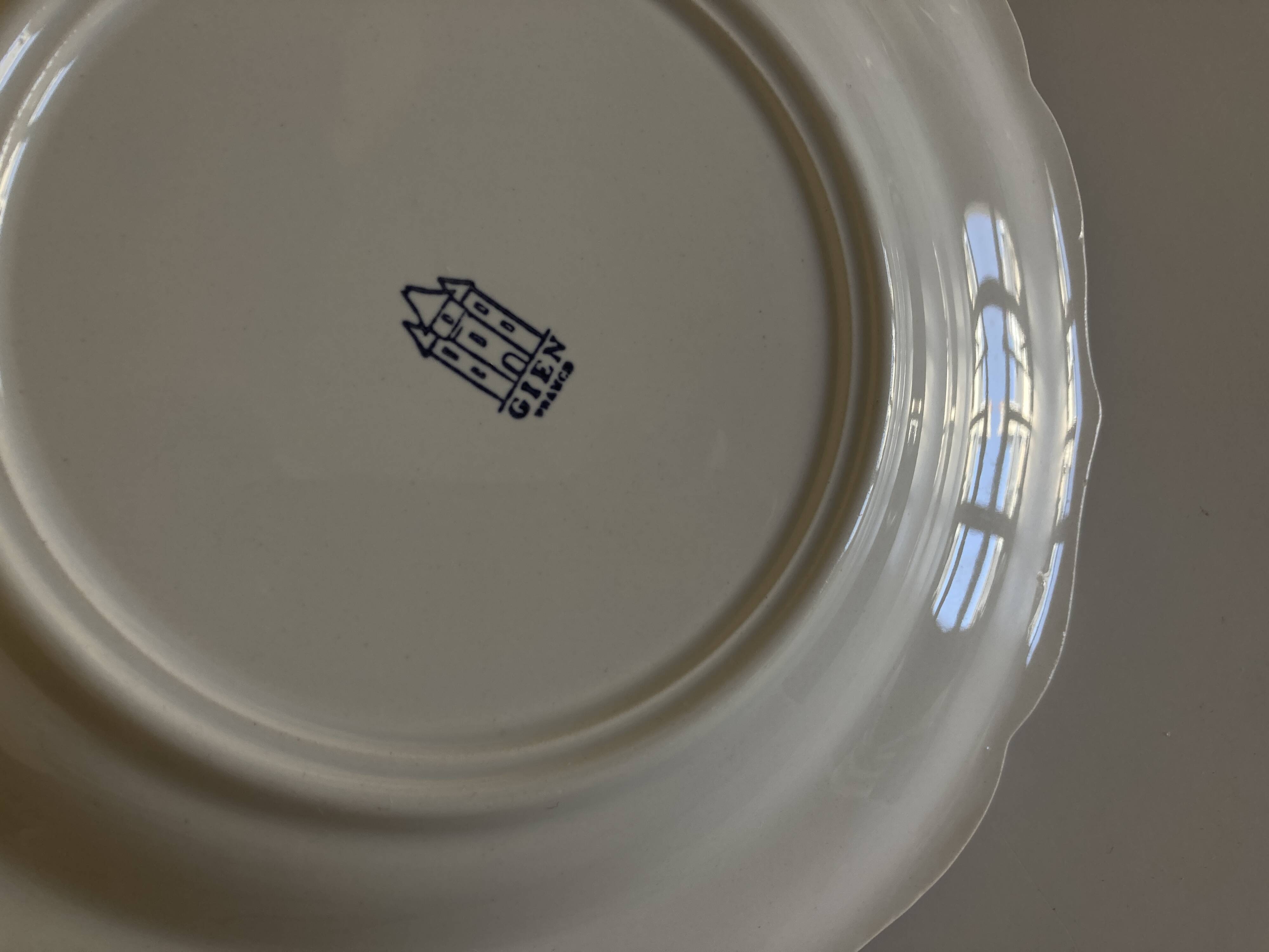Set of 6 Gien earthenware plates with fluted edges, neo-classic white
