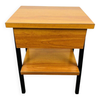 Table de chevet années 50 effet bois, moderniste