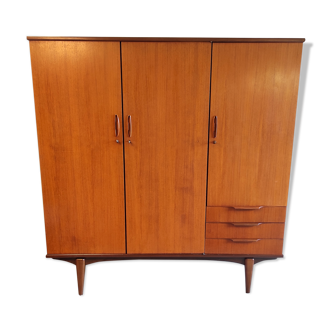 Armoire en teck de style scandinave 3 portes – années 60