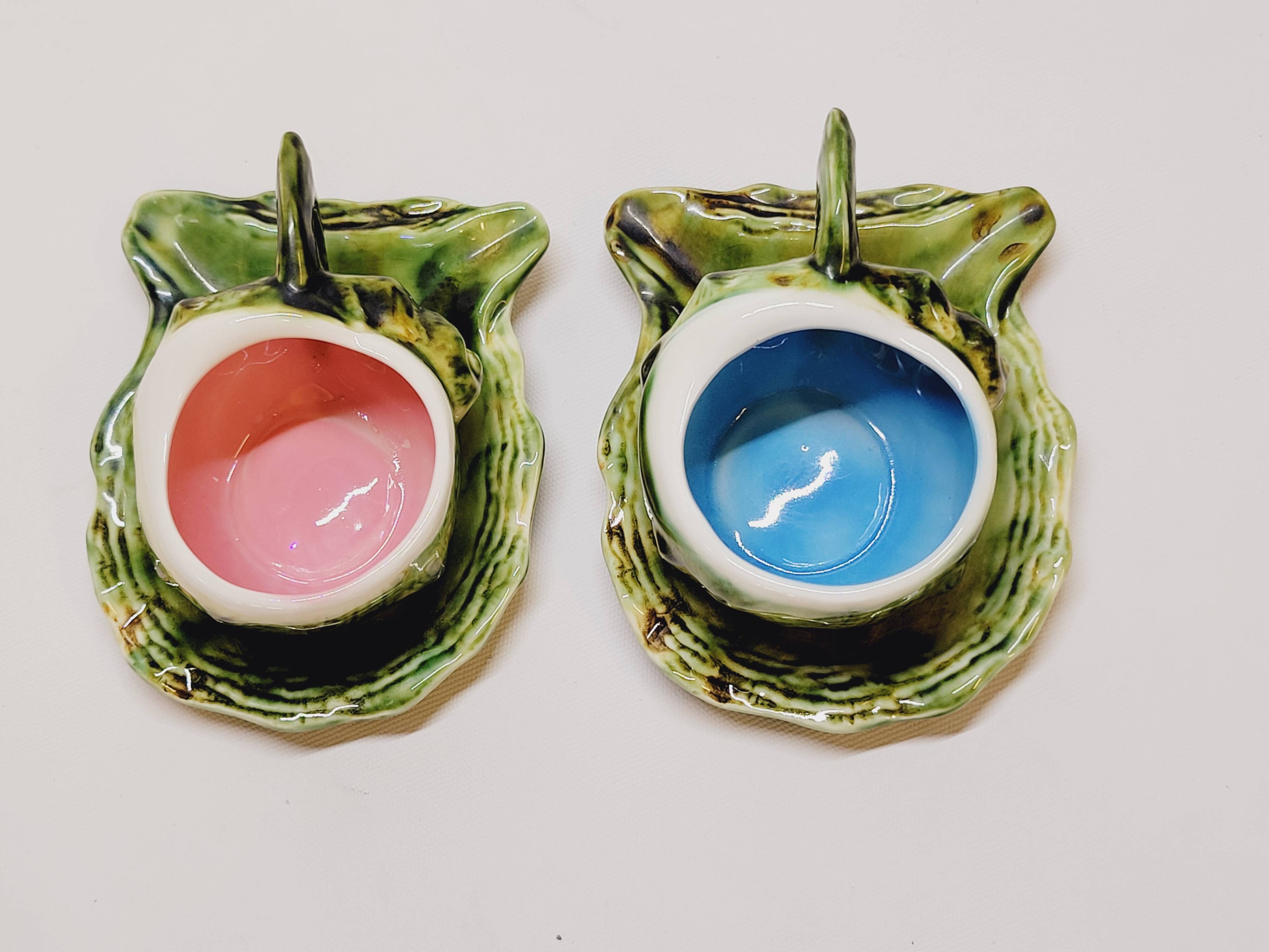 2 cups + 2 saucers in majolica slip ceramic zoomorphic snail shape
