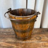 Old bucket in wood & metal 19th century