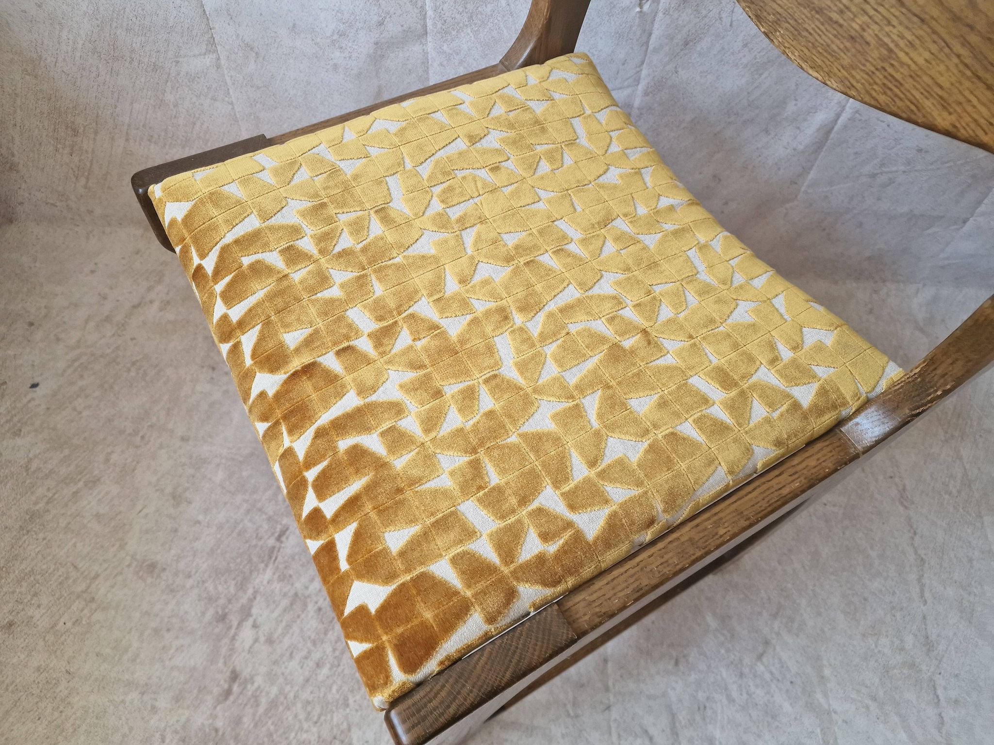 6 Guillerme et Chambron upholstered chairs. Lorraine model
