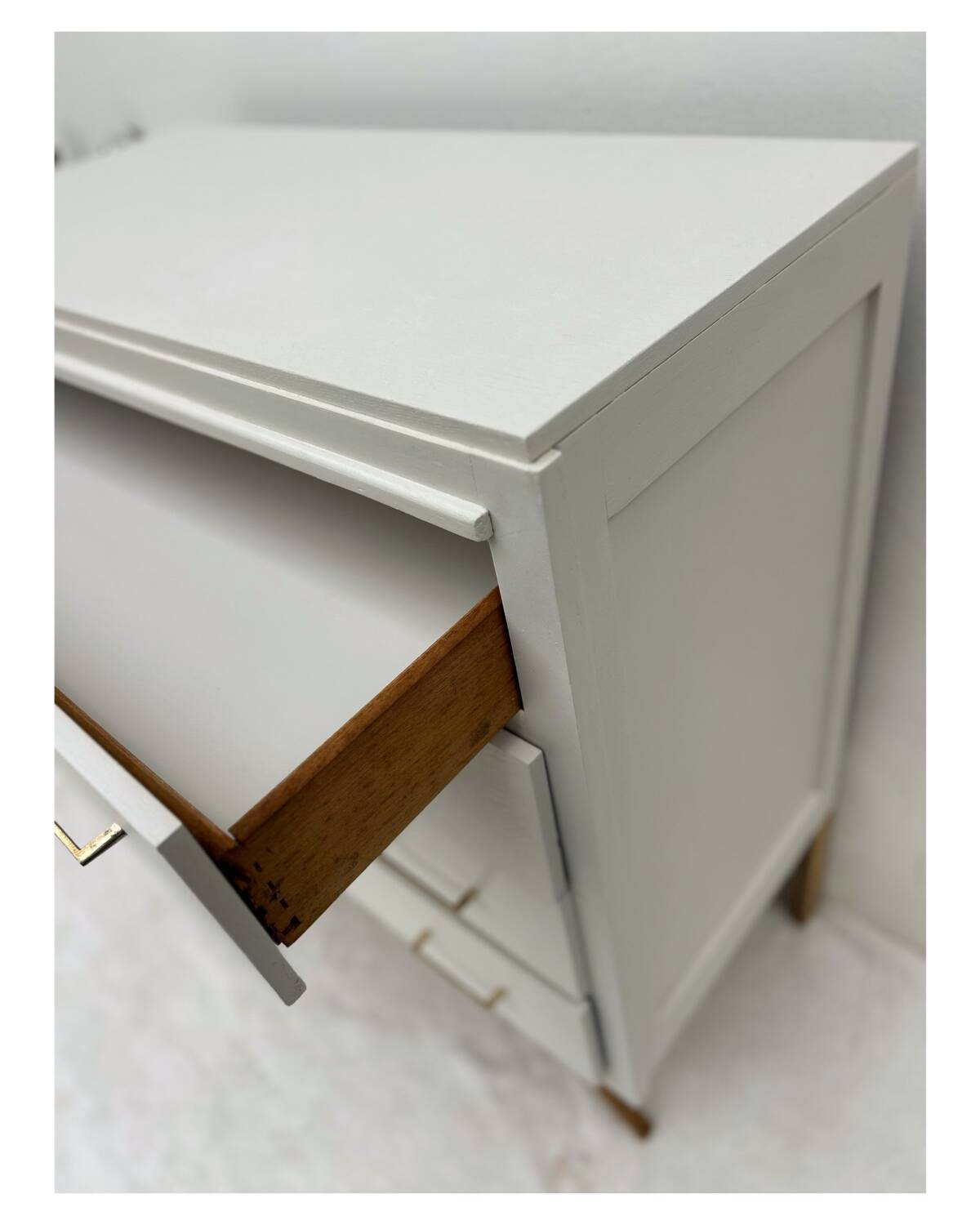 Commode vintage rénovée