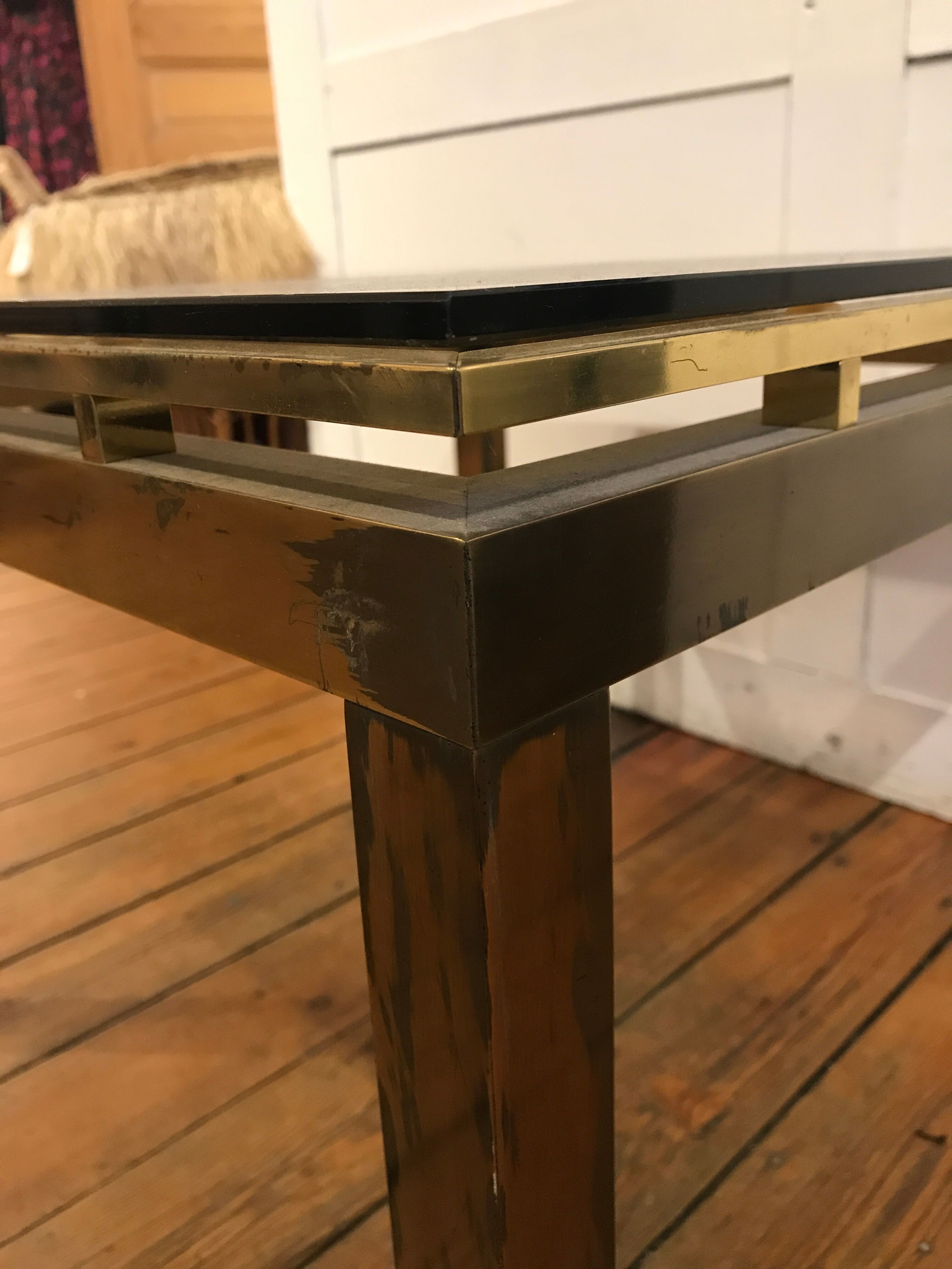 Table basse métal doré 1970