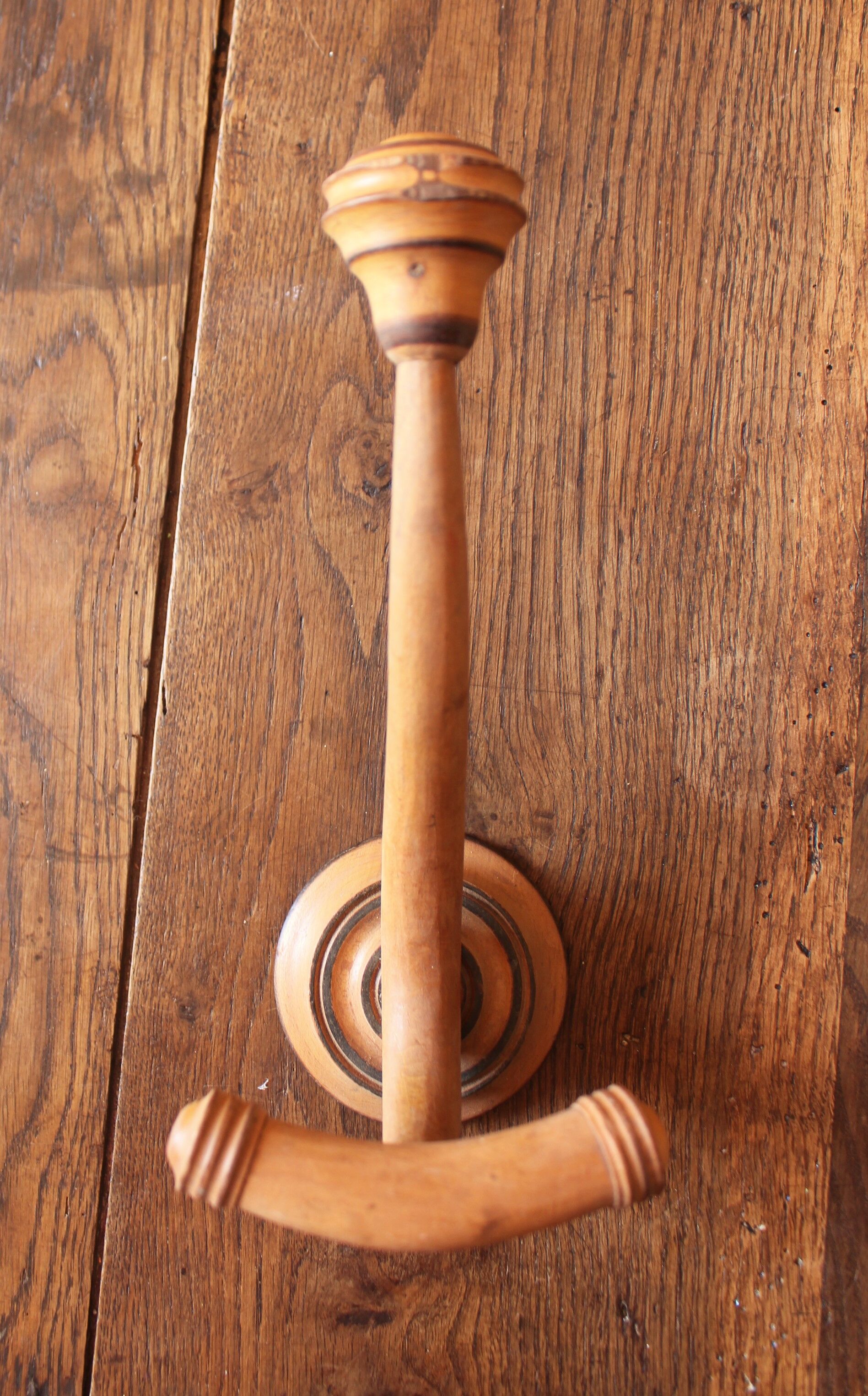 Double wood hook ball hook