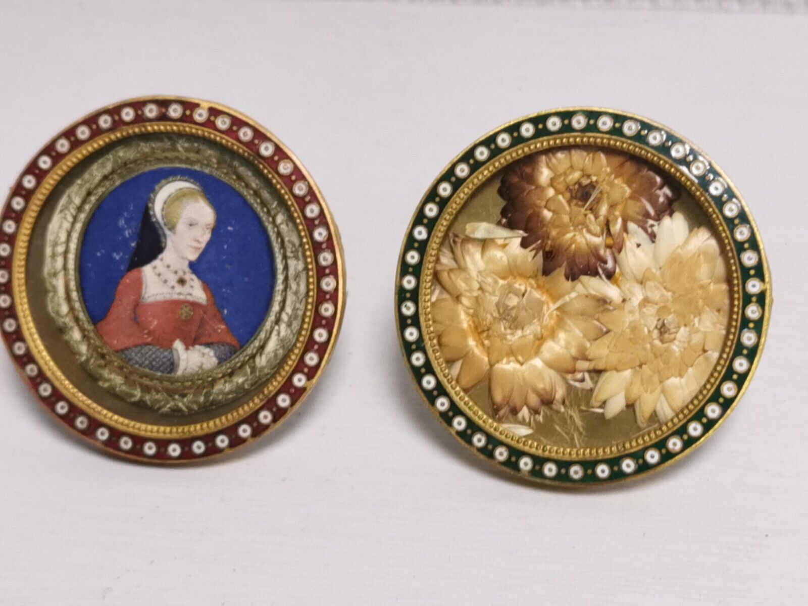 Pair of old Frames Photos / miniature portraits. Cloisonné enamels