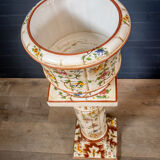 Piedestal with vase / flower pot