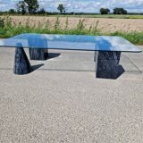 Vintage sculptural coffee table in marble and glass from the 80s