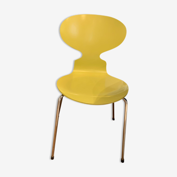 Fourmis chair by Arne Jacobsen