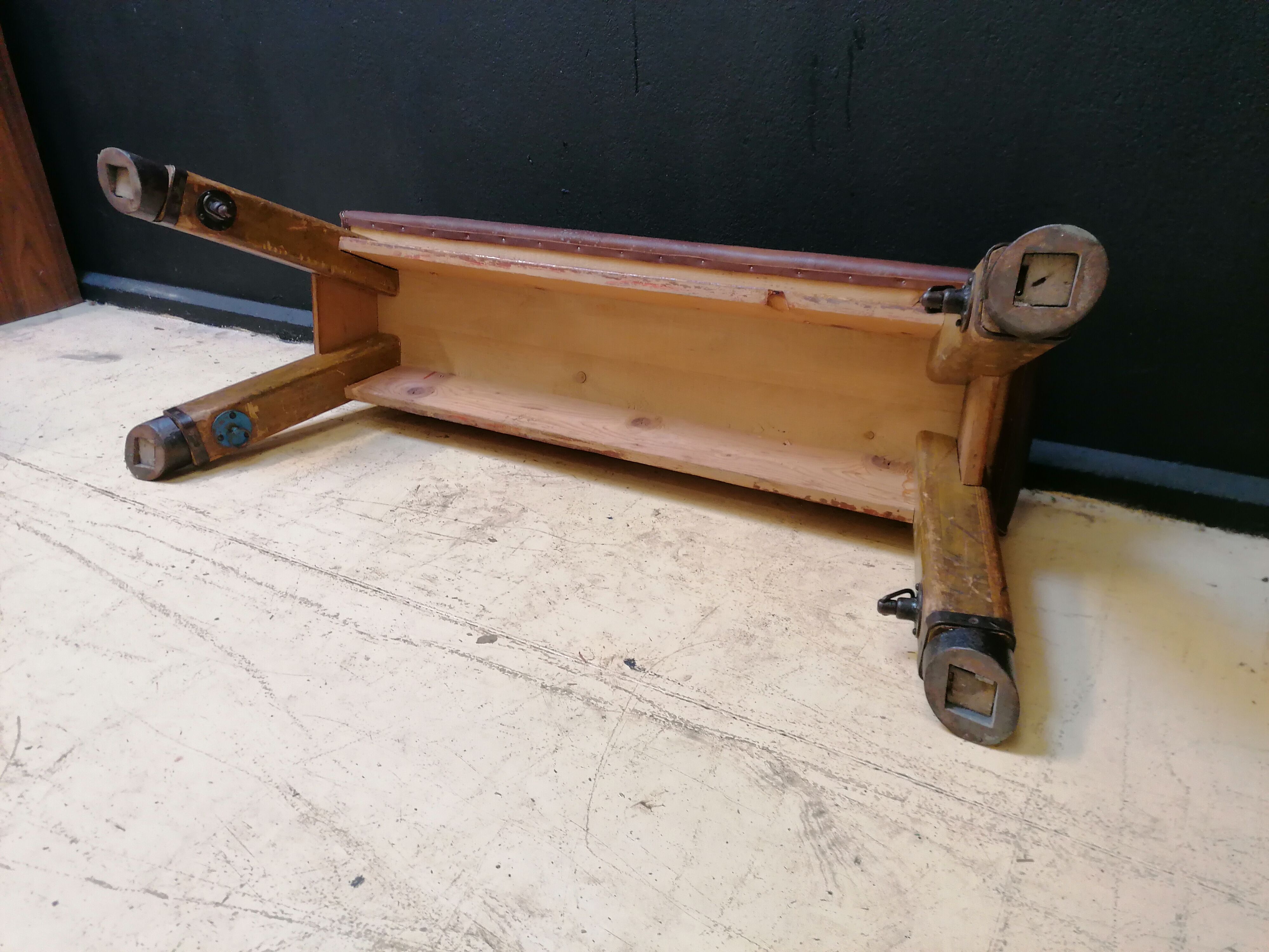 banc vintage en cuir, Tchécoslovaquie années 60, banc de gym, cheval d'arçon