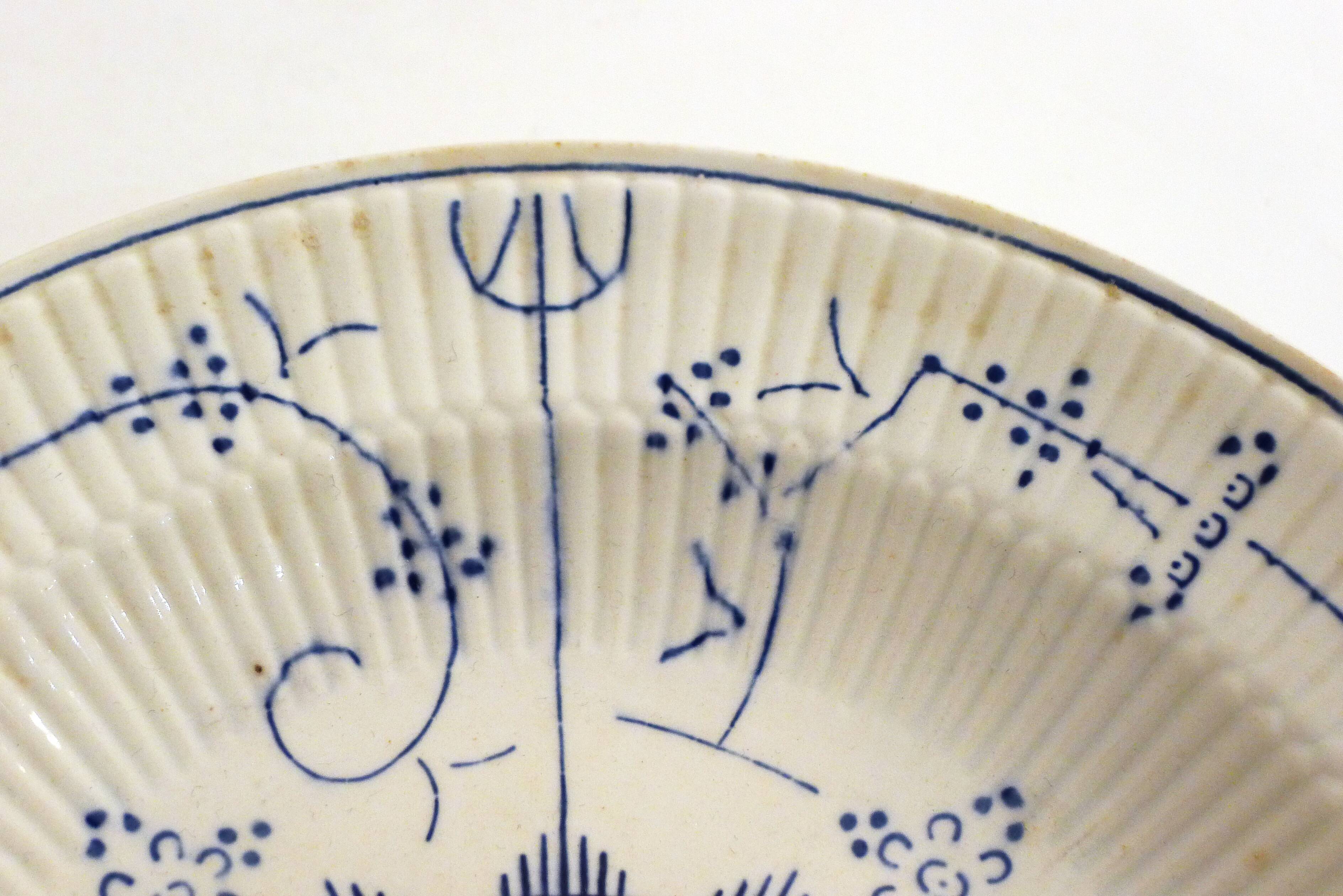 Round dish with Copenhagen decor by Boch la Louvière