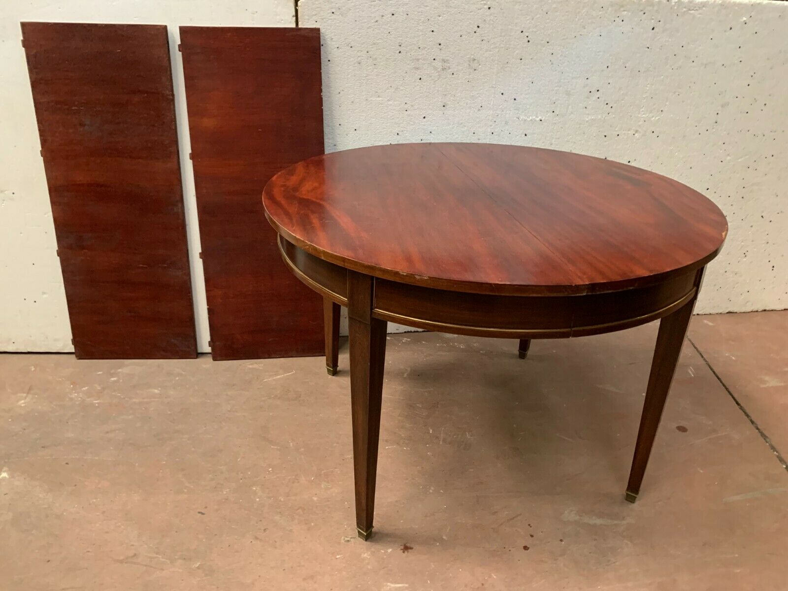 Louis XVI style round table in MAHOGANY XX century