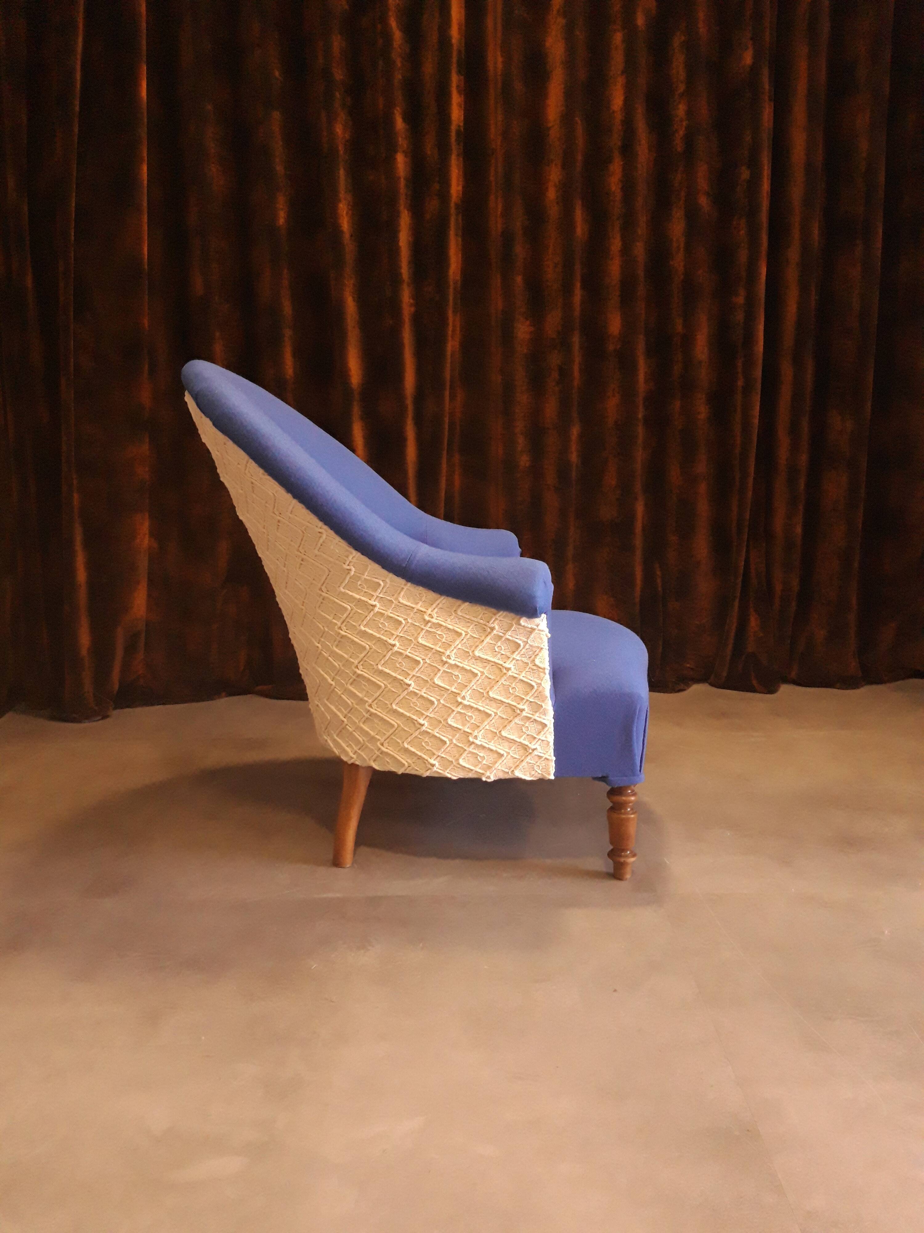 Toad armchair