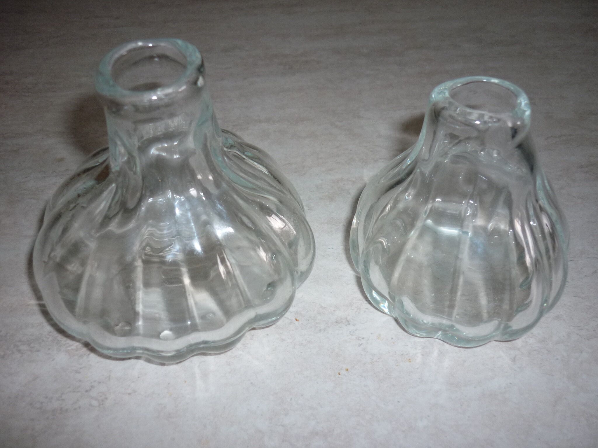 Ensemble de 2 vases en verre soufflé transparent