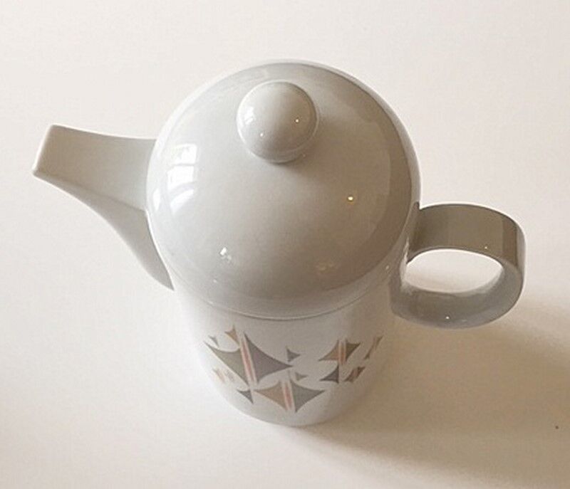 Porcelain coffee maker Schirnding Bavaria vintage