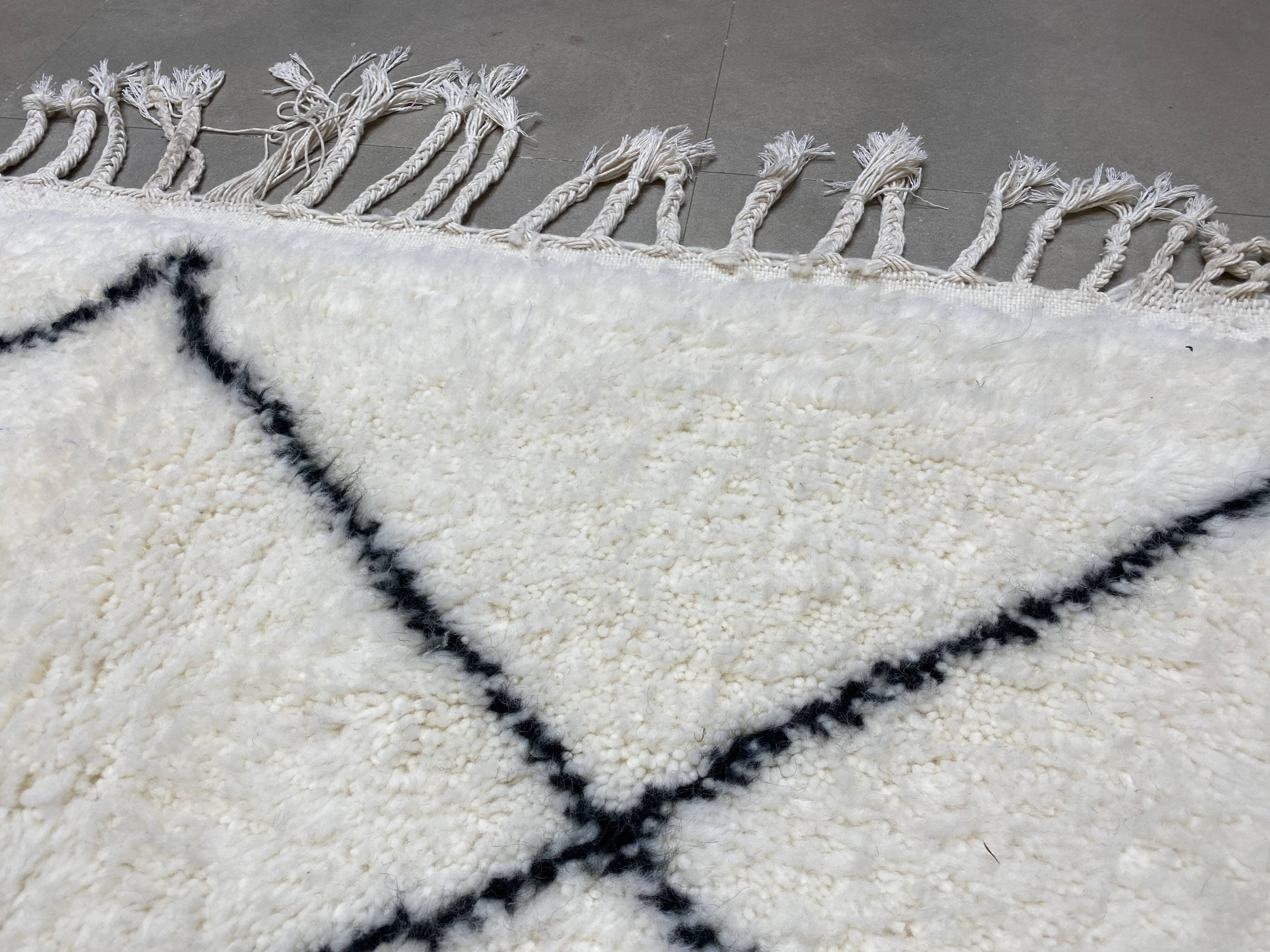 White wool carpet with diamonds
