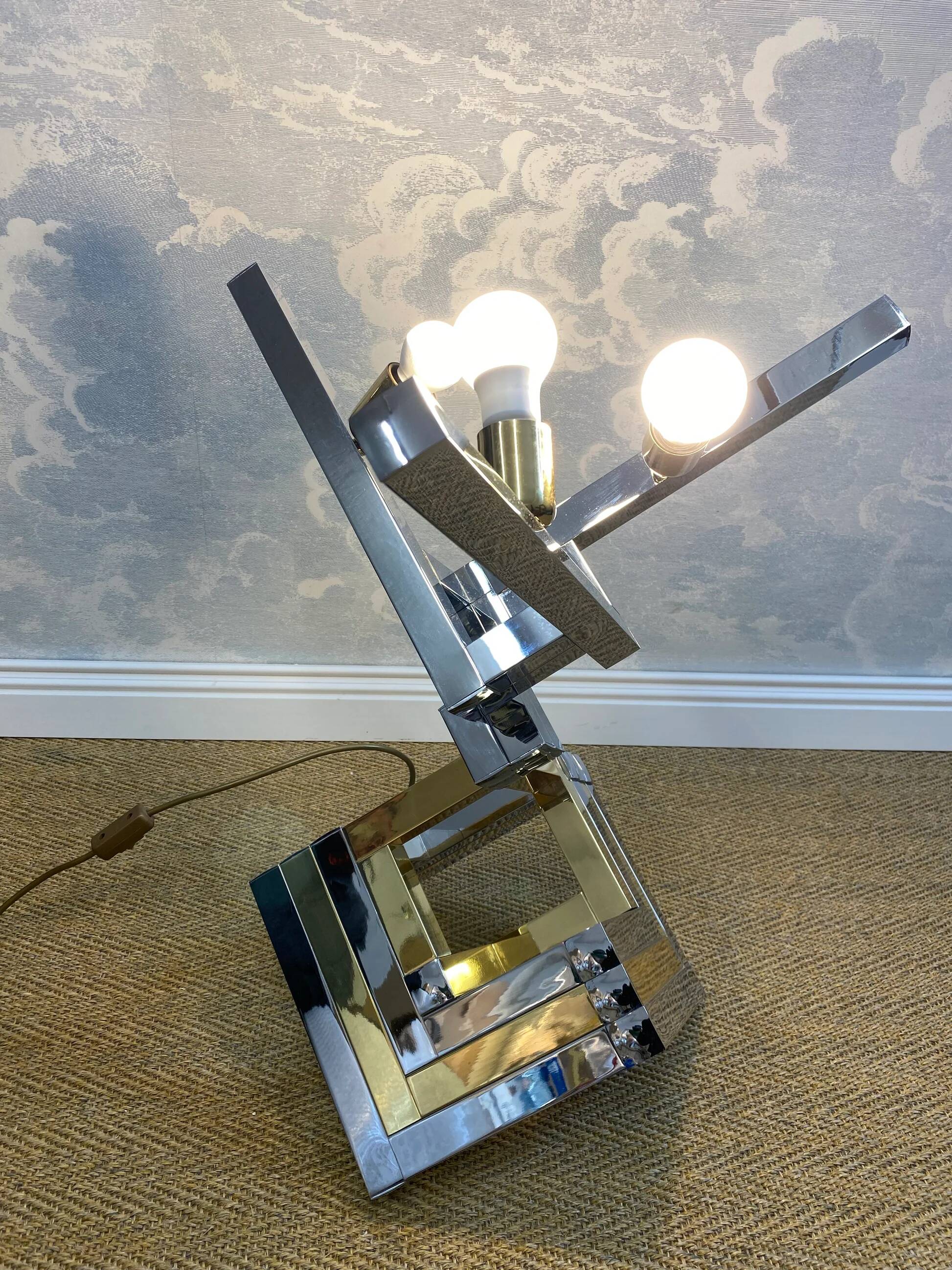 XXL two-tone table lamp in chrome and brass in the style of Willy Rizzo / Romeo Rega.