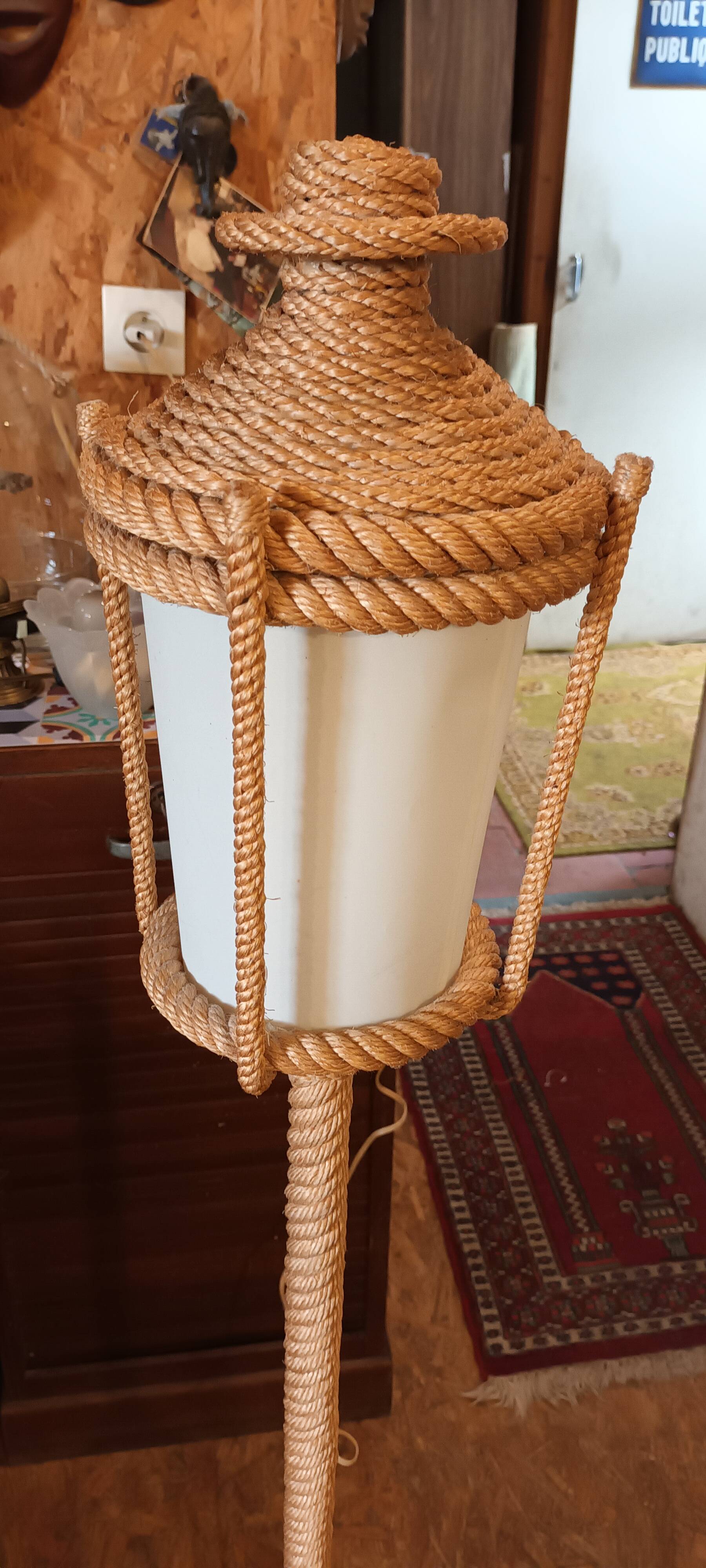 Rope floor lamp