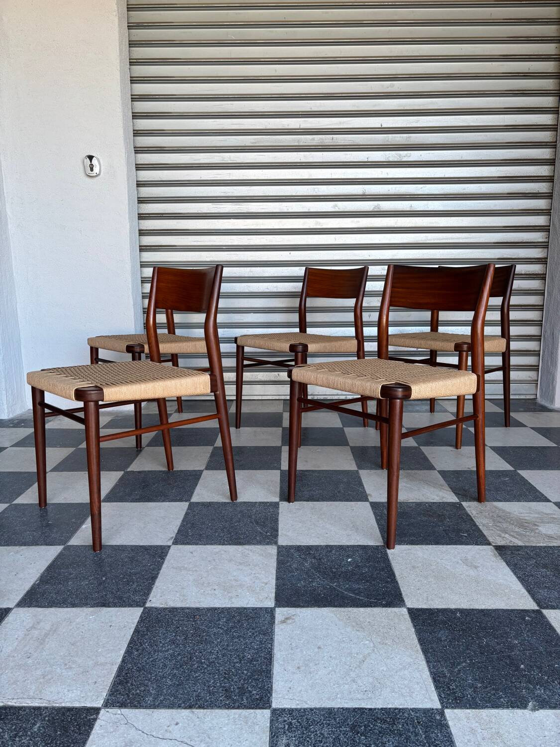 Set of 5 chairs from the 1950s designed by Georg Leowald.