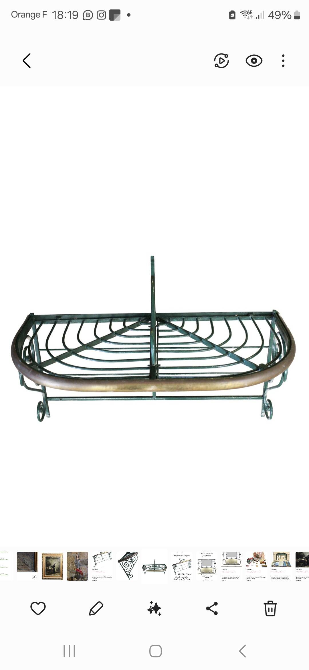 Half-moon wall shelf