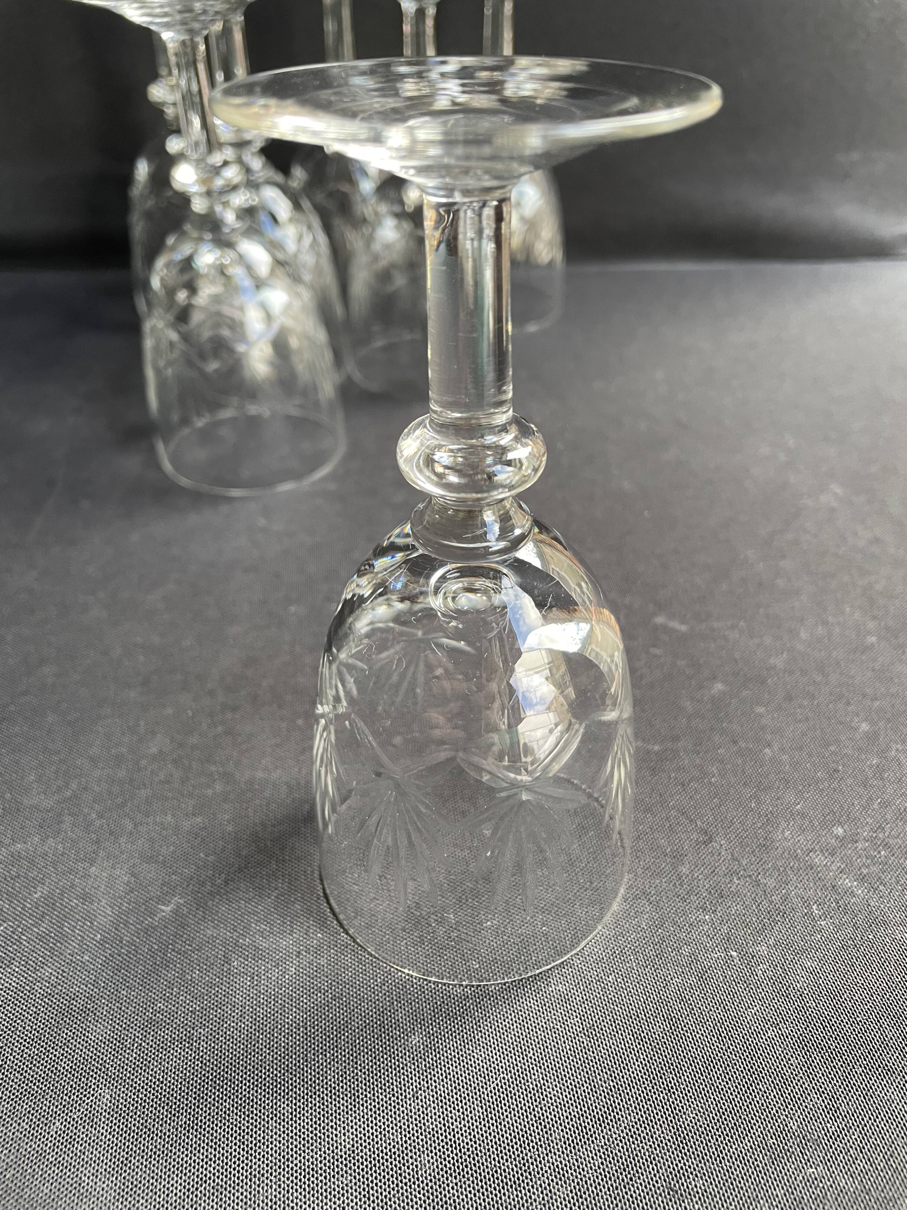 7 port glasses – Blown and cut crystal