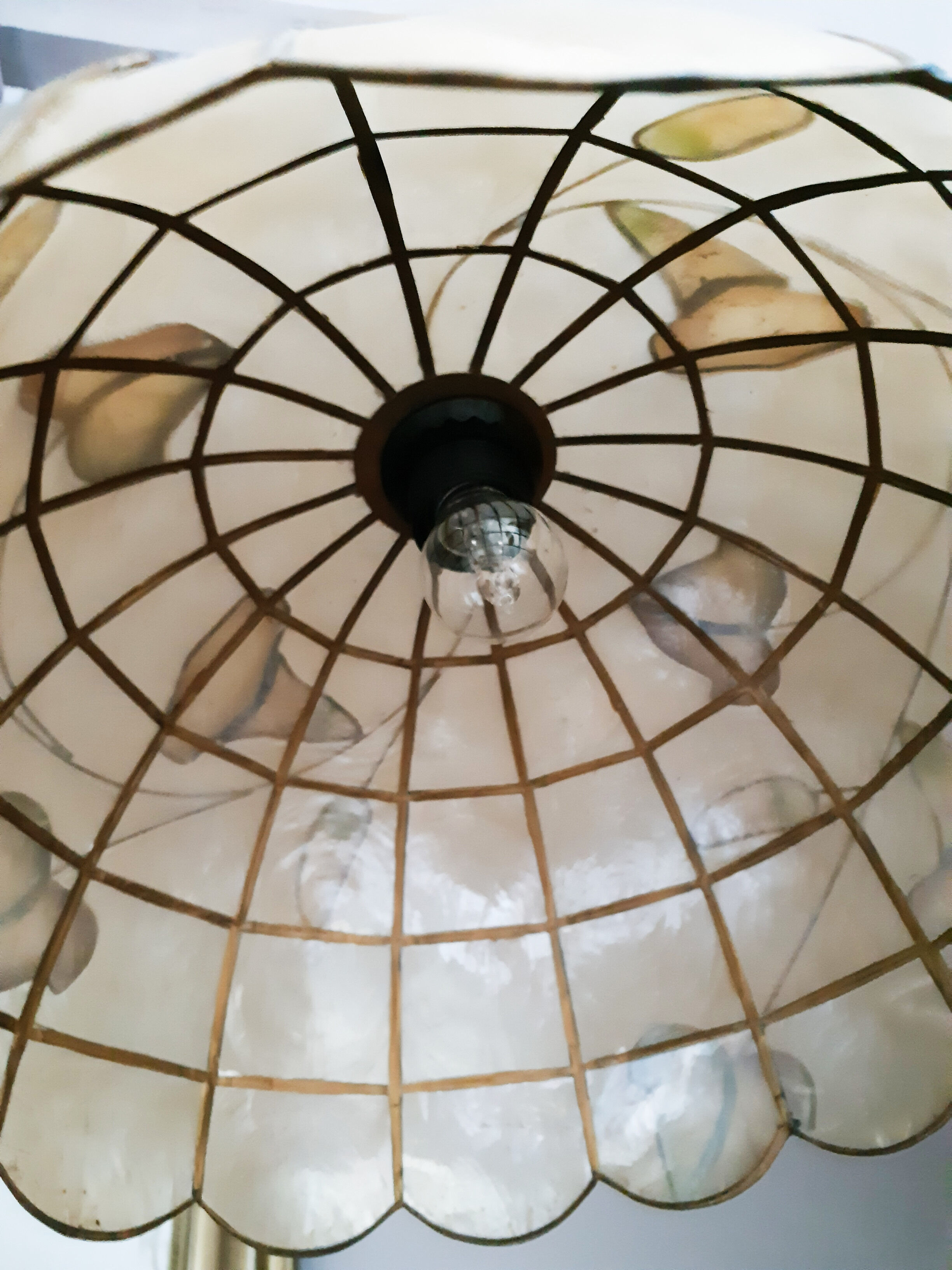 Mother-of-pearl and brass pendant lamp