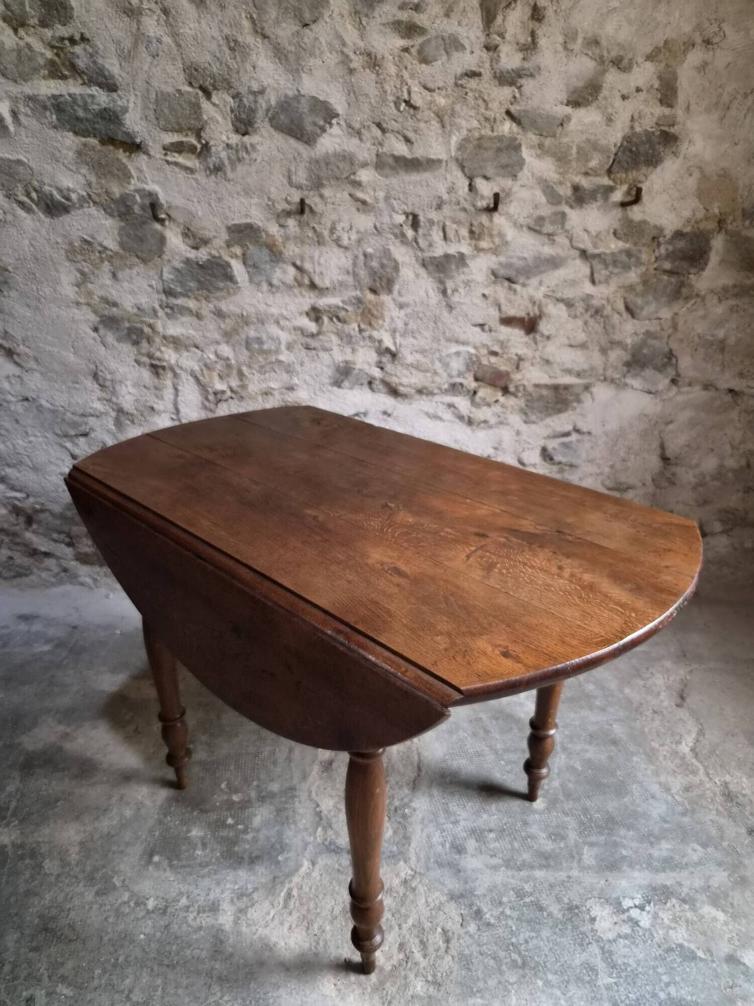 Table à abattants ancienne en chêne français, table à manger ronde, vers 1880–1920