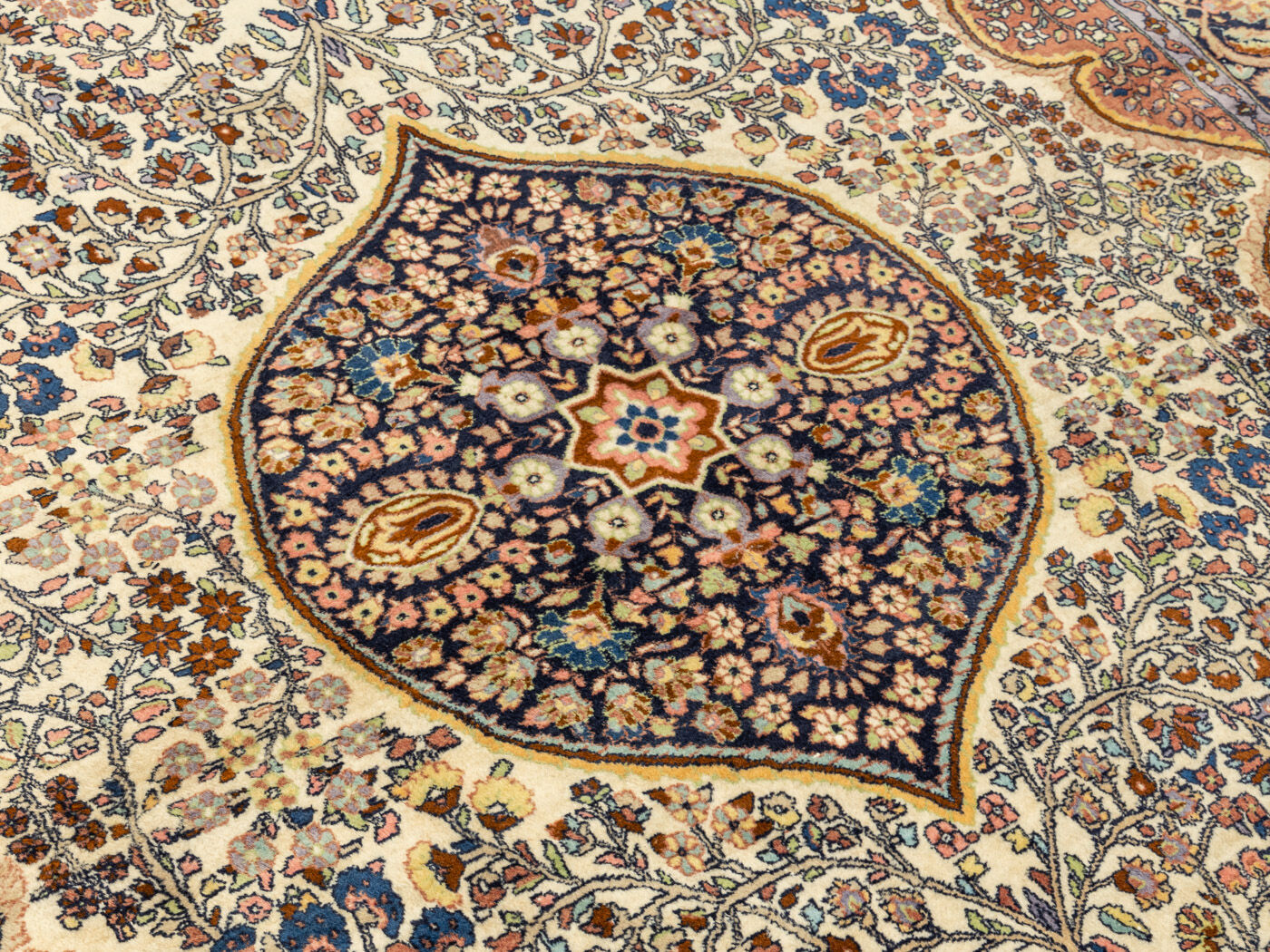 Tapis Ghom des années 1960 186 x 293