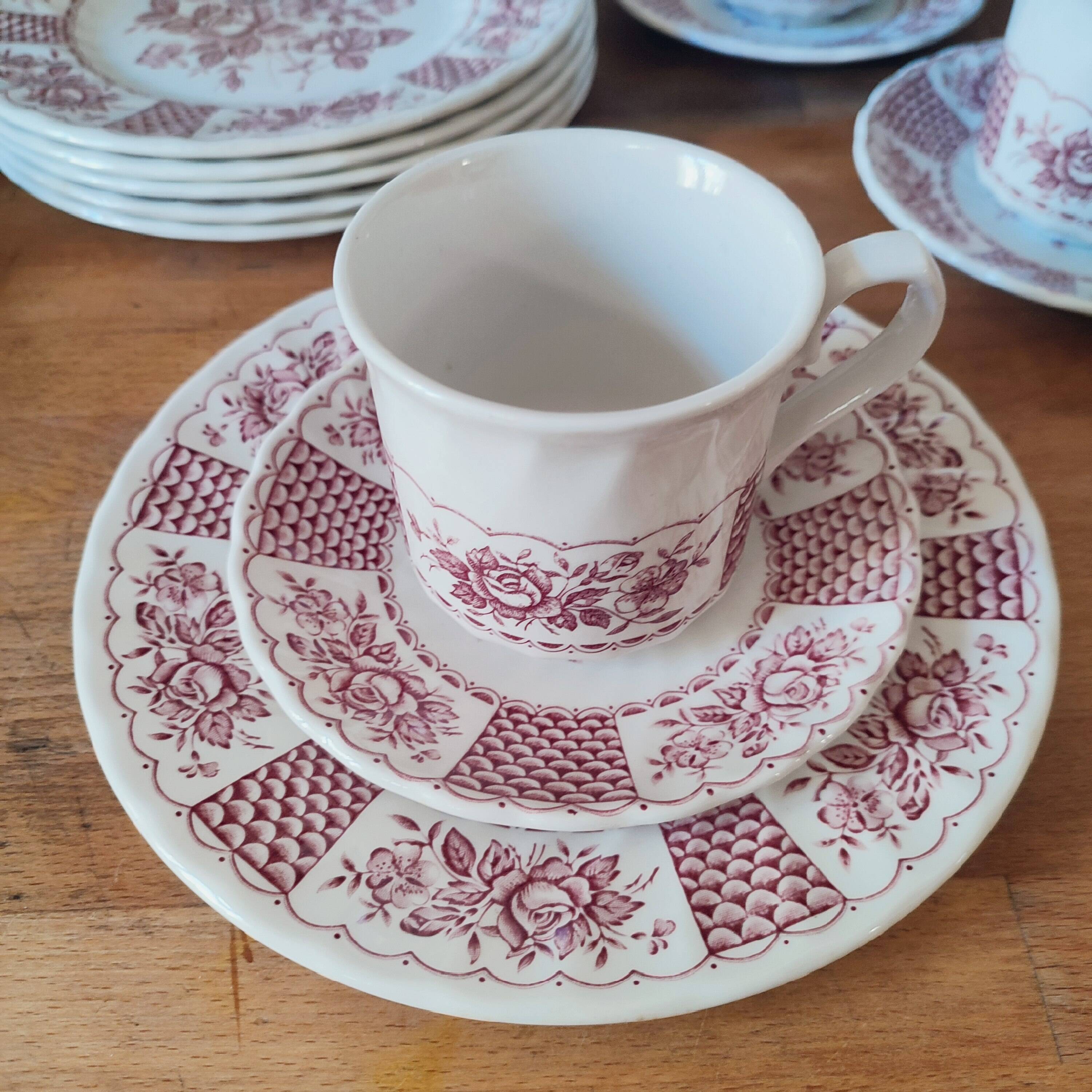 Churchill 24-piece earthenware dessert service, the Georgian collection