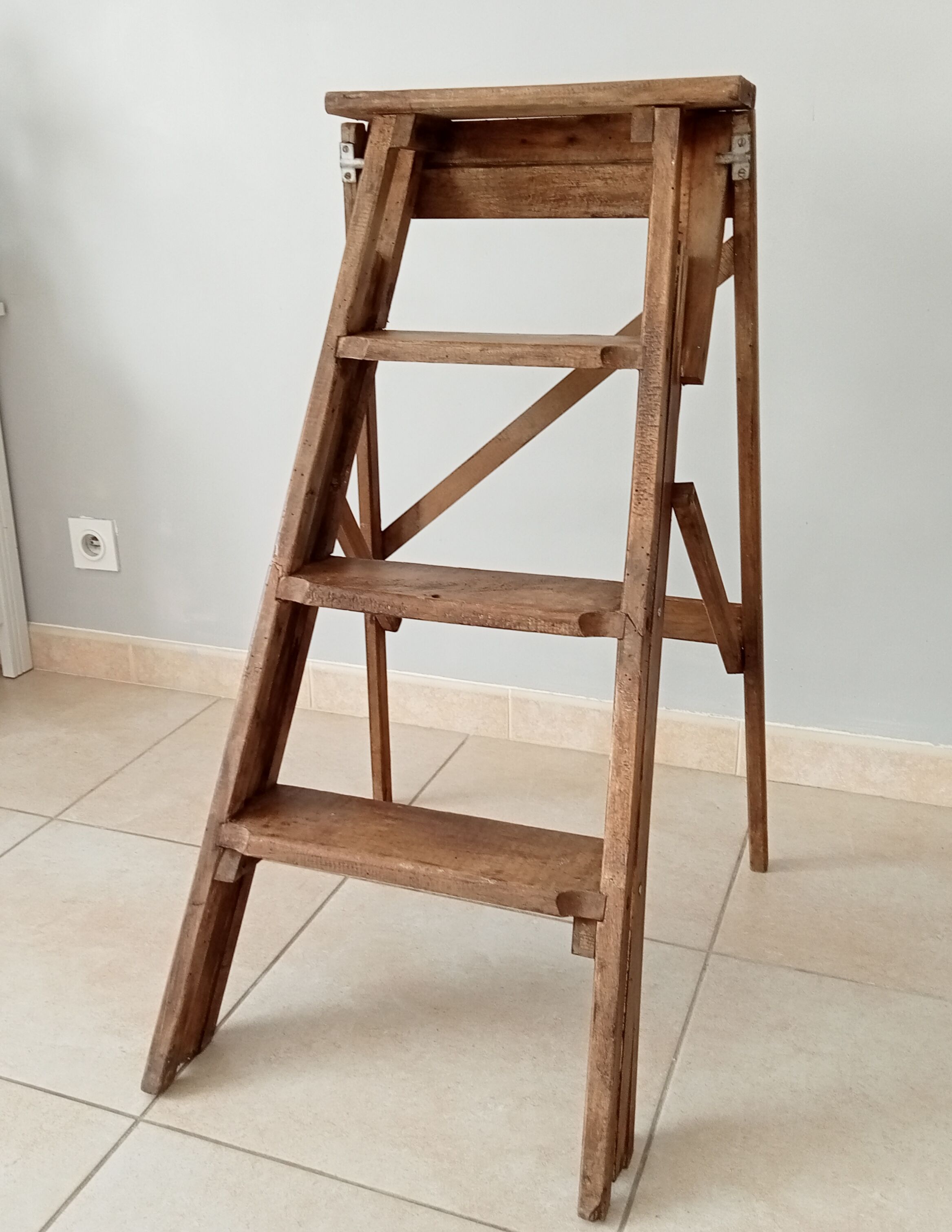 Wooden workshop stepladder 50s