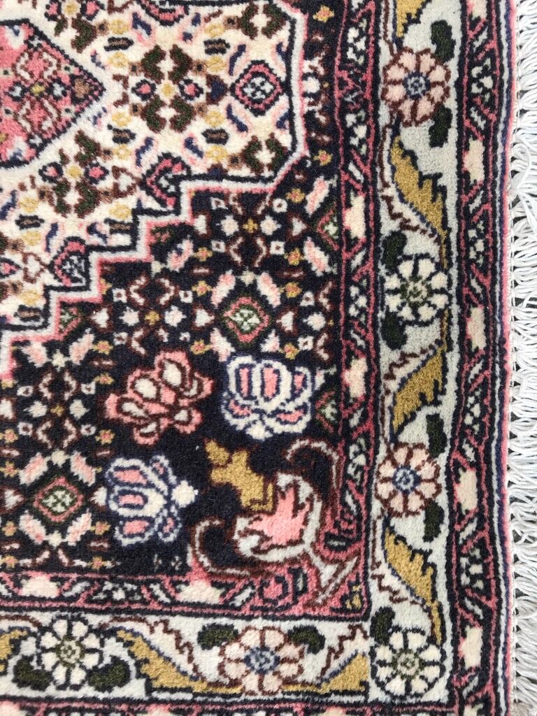 Handmade persian antique carpet from Abadeh 76x107cm