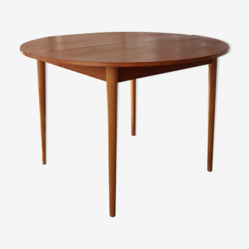 Scandinavian table 70's