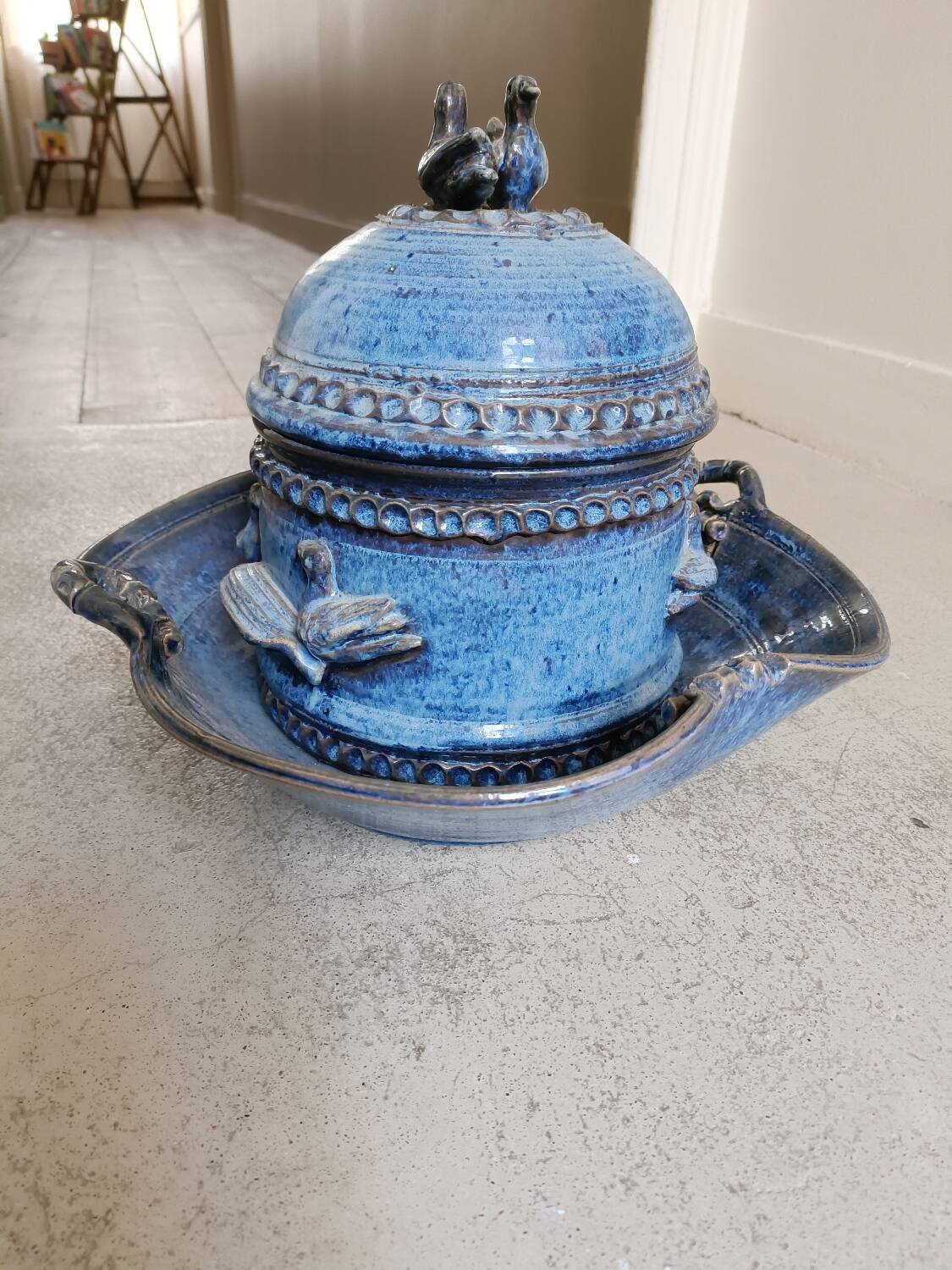 Admirable sculpture in blue sandstone