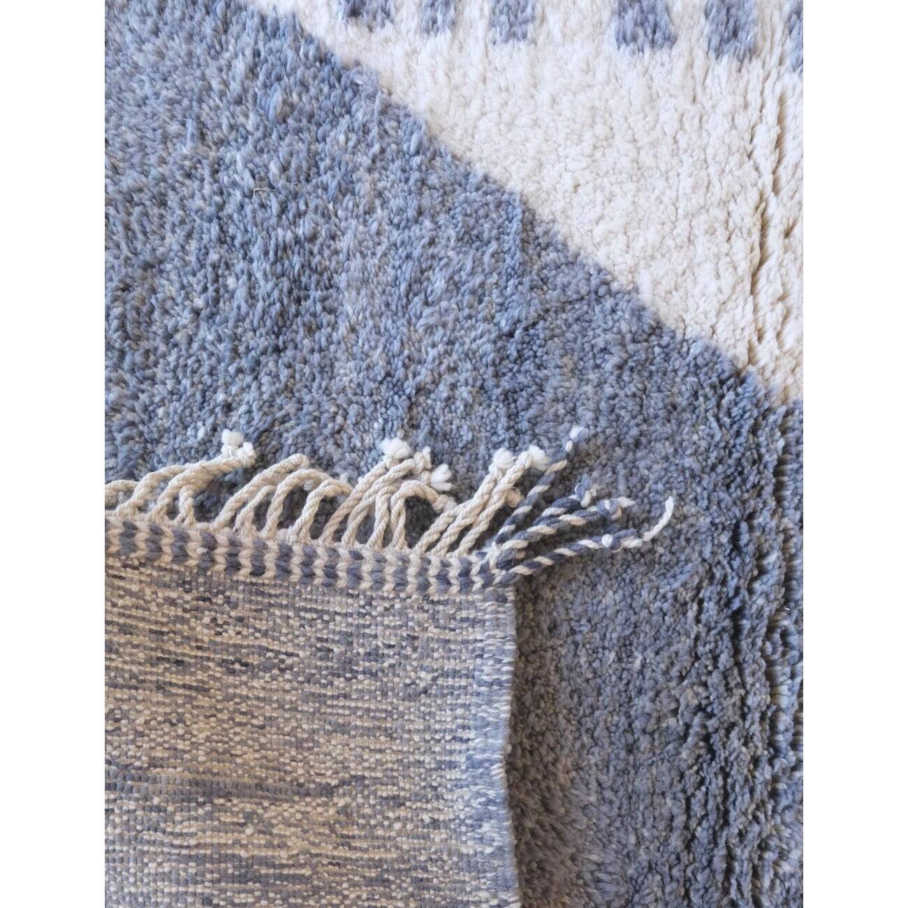 Traditional handmade Beni Ouarine rug 250cmx150cm