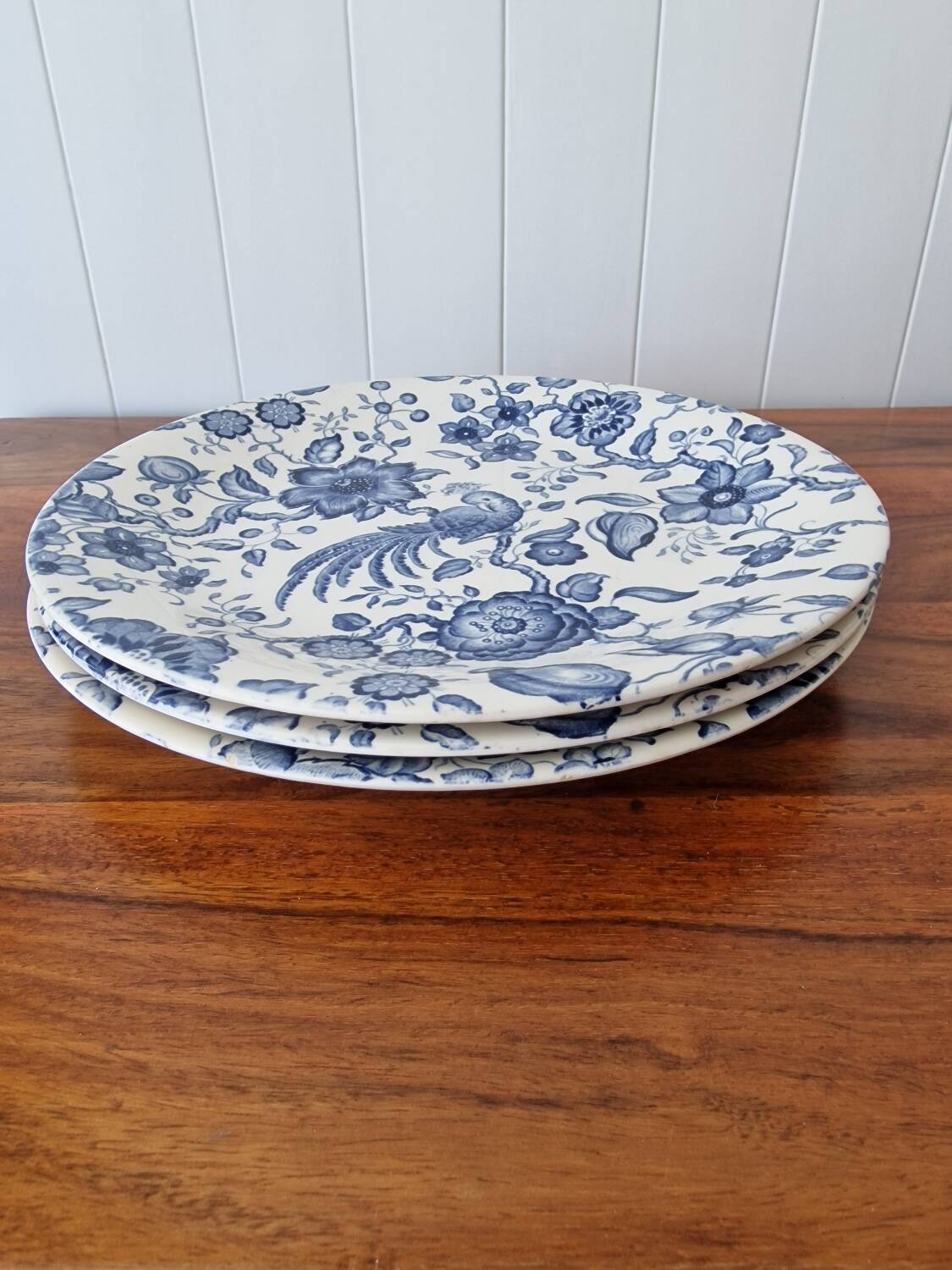 3 Villeroy and Boch dinner plates Paradiso model