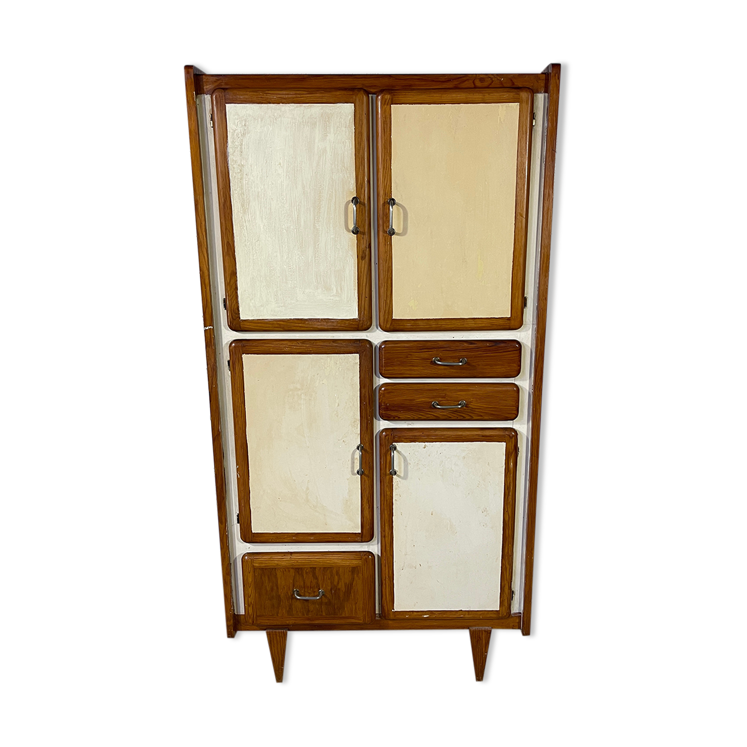 Mado cabinet