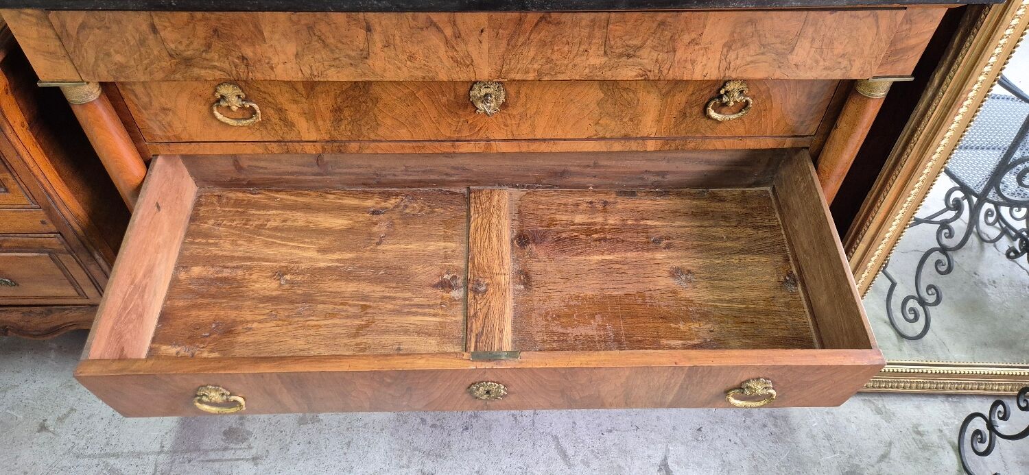 Empire-style chest of drawers with 4 drawers in light walnut, 19th century.
