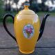 Théière jaune et noire, médaillon floral, porcelaine Deuschland, 1920 env
