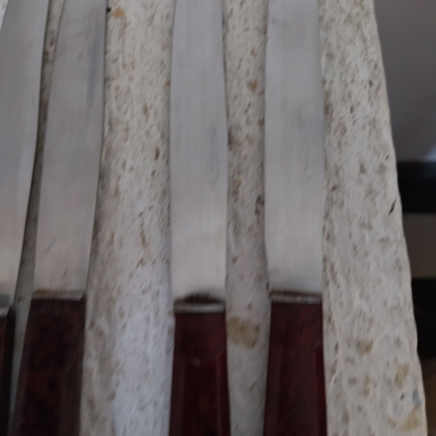12 knives 40s Bakelite